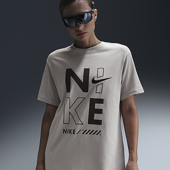 Nike lifestyle t shirt on sale